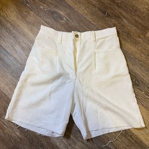 Princess Polly cut off white shorts size 4